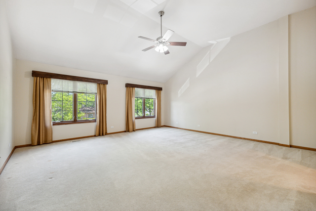 227 N Maple Street #227, Itasca, IL 60143