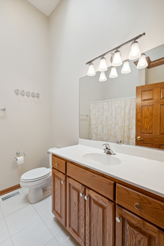 227 N Maple Street #227, Itasca, IL 60143