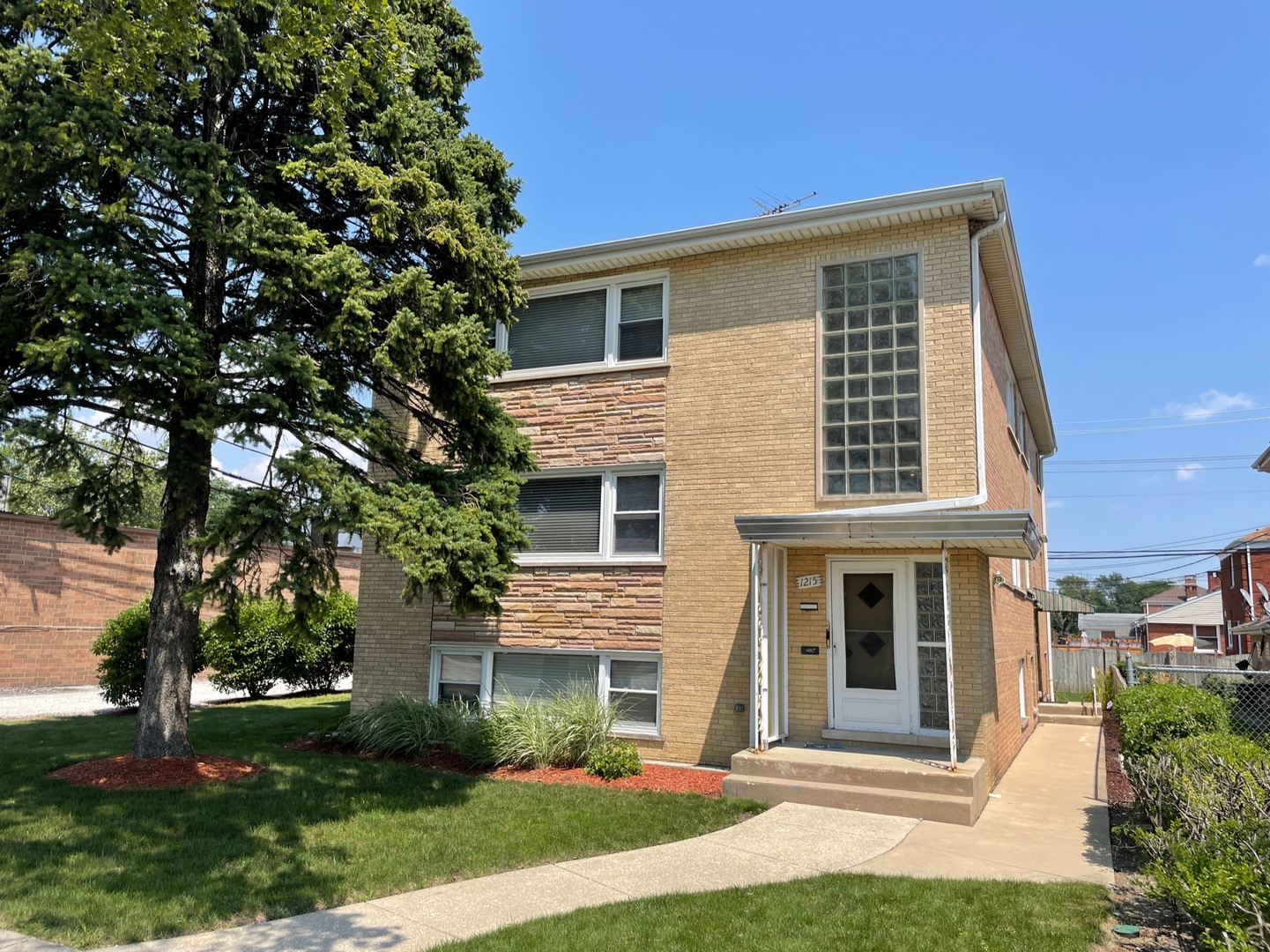 1215 Westchester Boulevard #1, Westchester, IL 60154