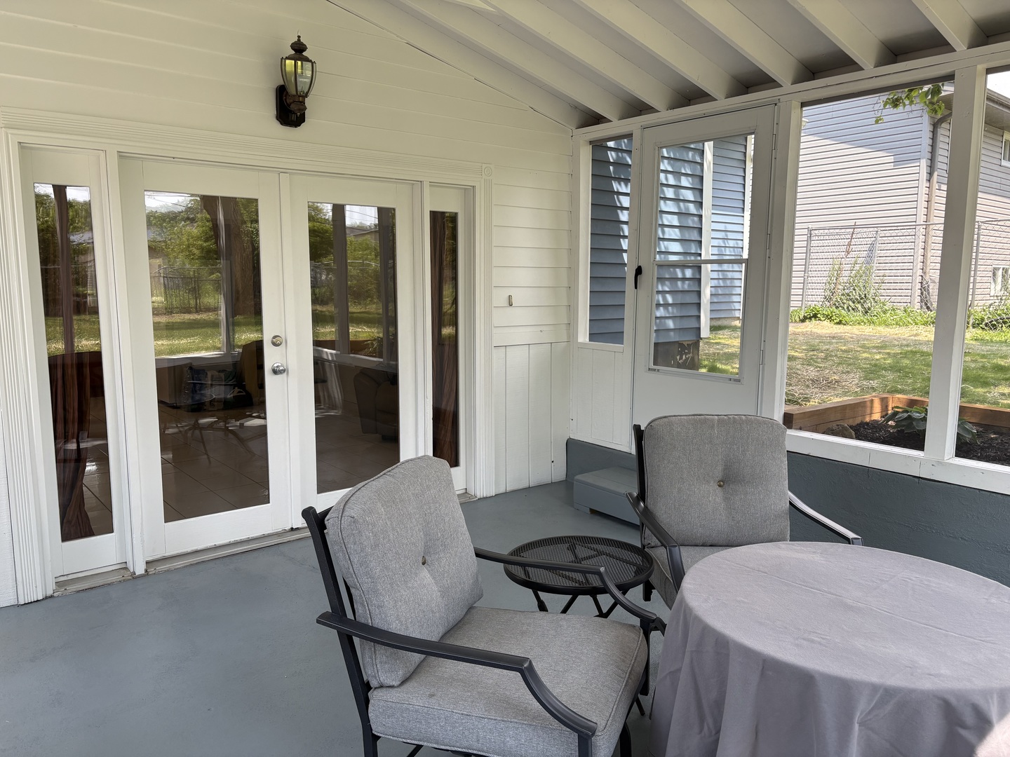 535 N MIDLOTHIAN Road, Mundelein, IL 60060