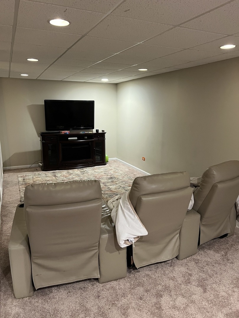 9699 FAIRFIELD Road, Huntley, IL 60142