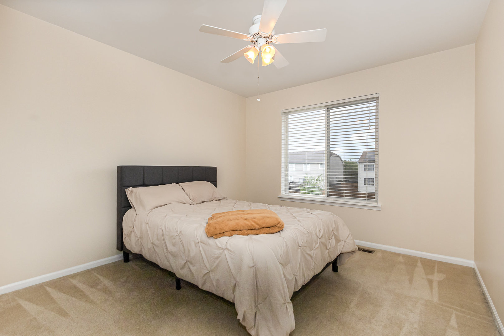 707 Winterberry Drive, Joliet, IL 60431