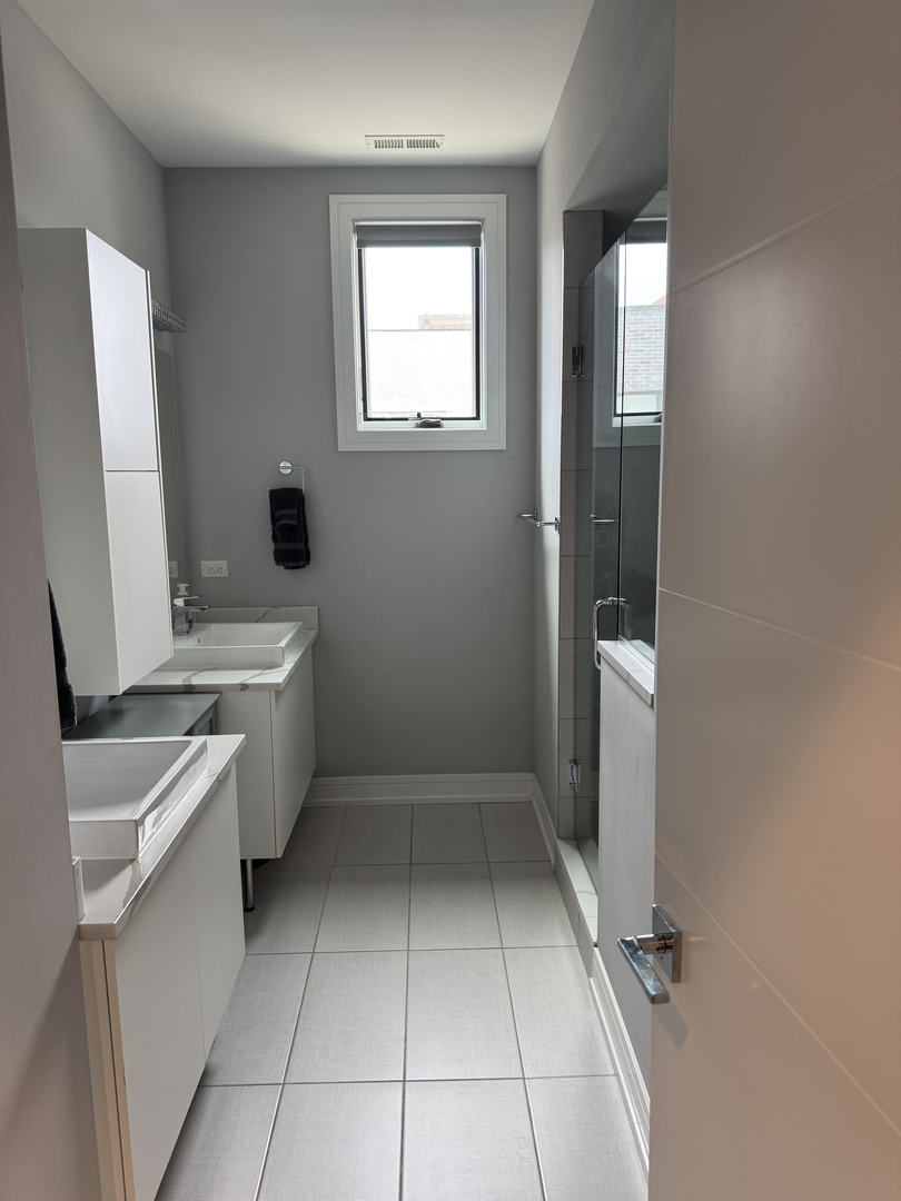 680 N Milwaukee Avenue #604, Chicago, IL 60642
