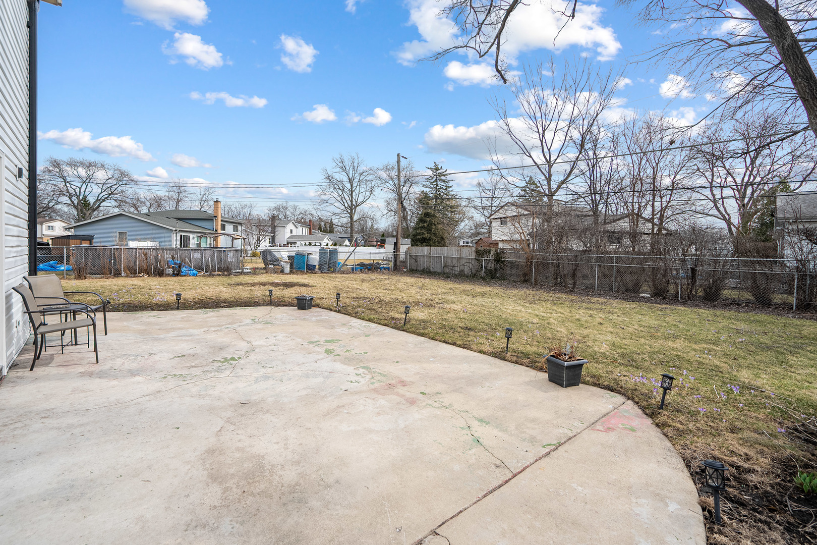 1821 E Basswood Lane, Mount Prospect, IL 60056