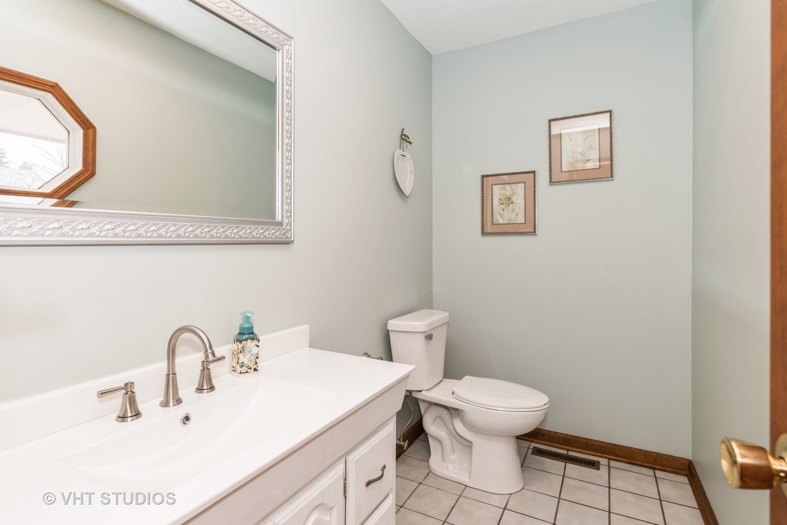 5033 Boulders Drive, Gurnee, IL 60031