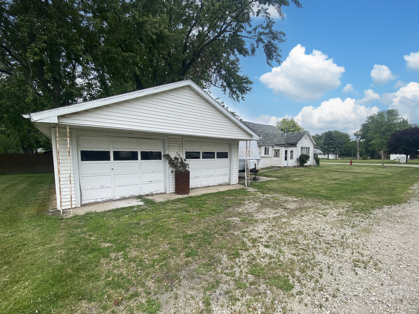 209 S Jackson Street, Gardner, IL 60424