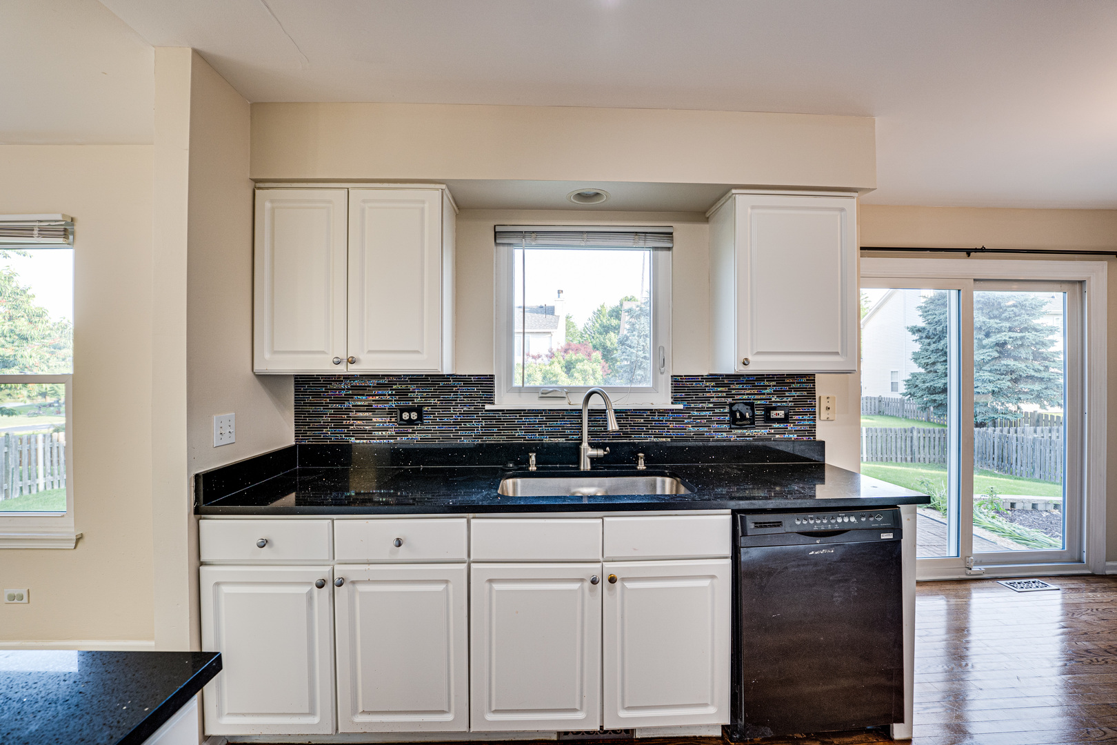 3951 Nicholas Court, Aurora, IL 60504