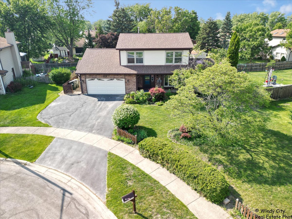 590 Woodcrest Court, Carol Stream, IL 60188