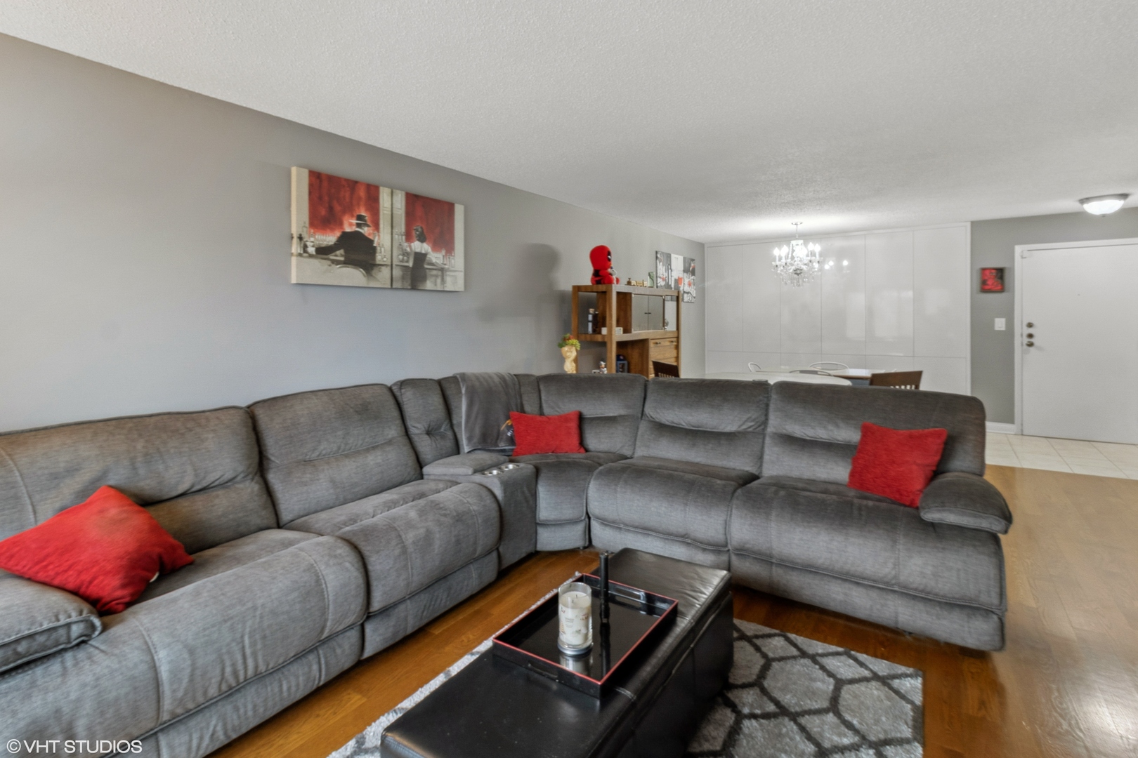 601 W Huntington Comm Road #305, Mount Prospect, IL 60056