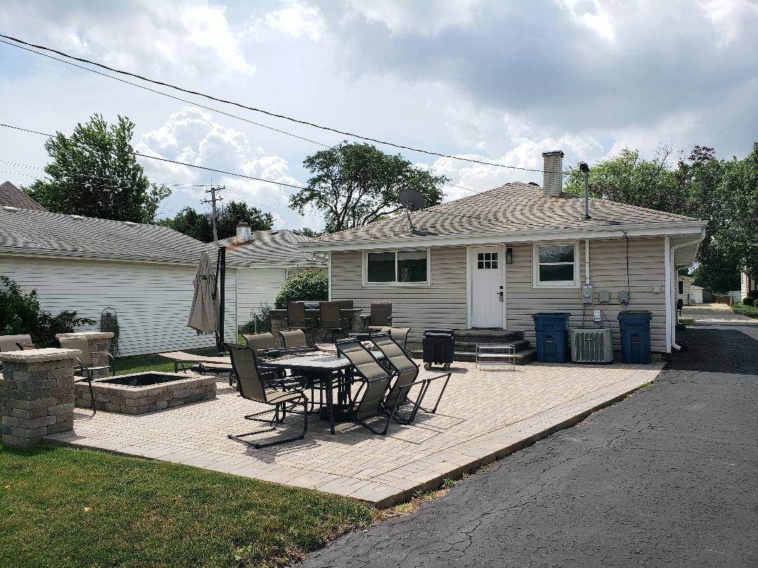 541 W Belden Avenue, Elmhurst, IL 60126