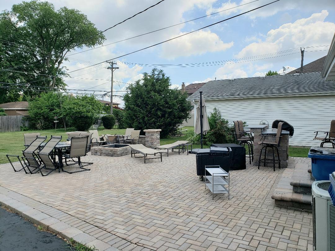 541 W Belden Avenue, Elmhurst, IL 60126