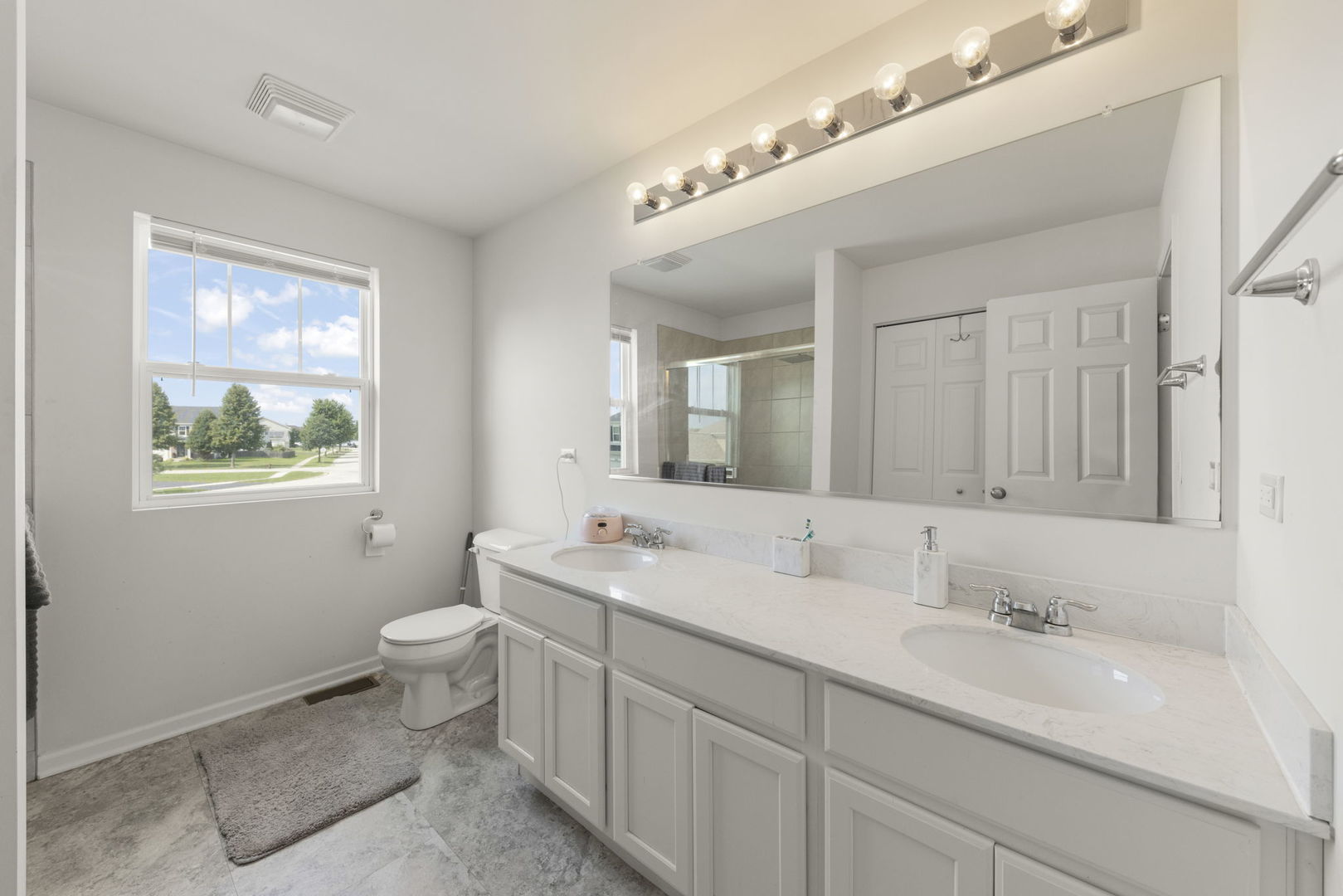 114 Schmidt Court, Plano, IL 60545