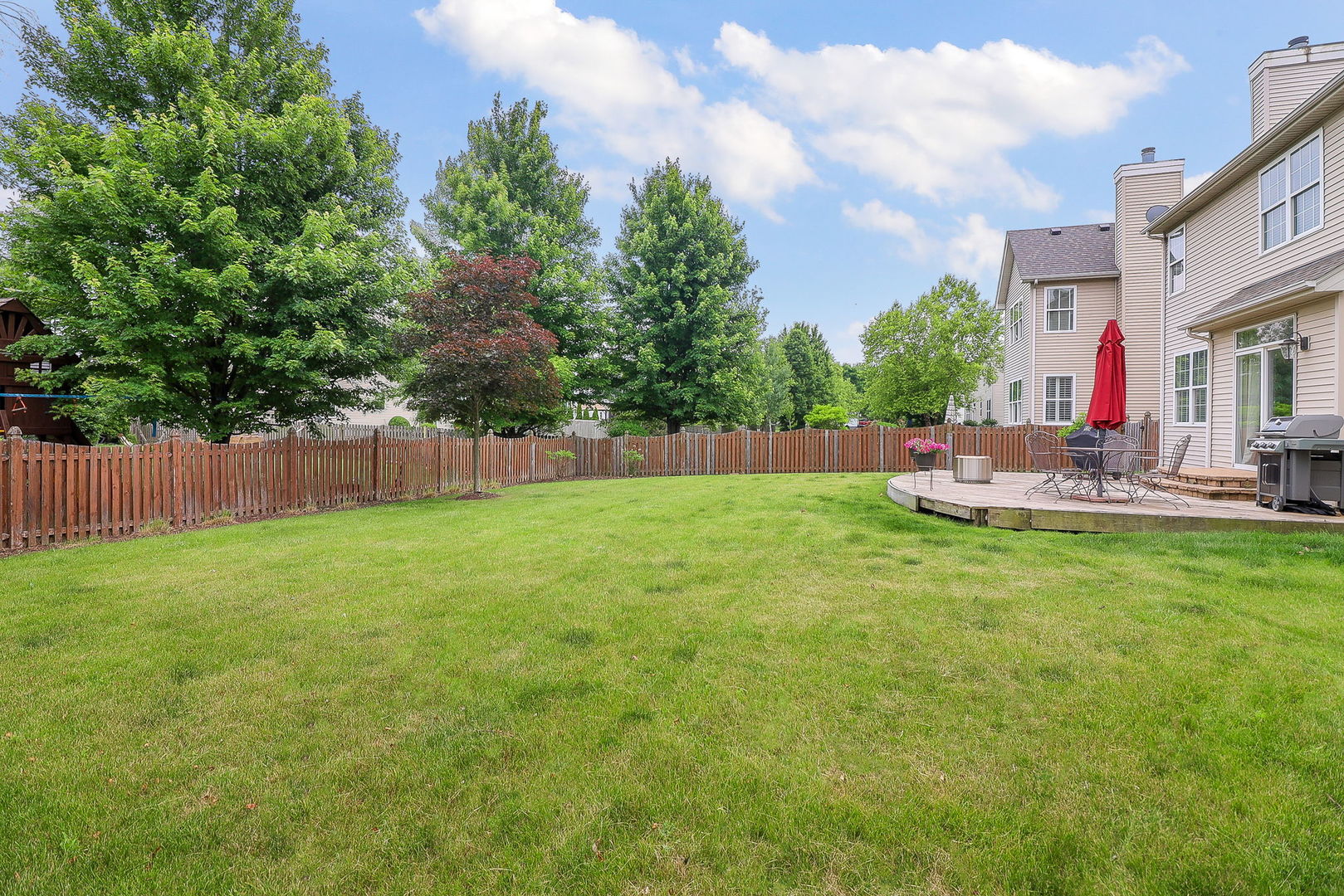 606 Ebony Drive, Oswego, IL 60543