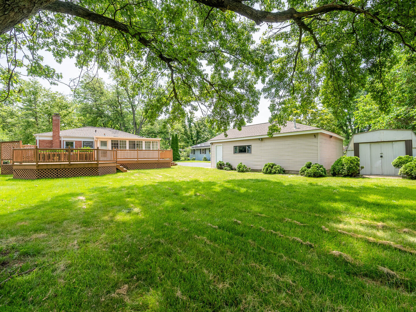 566 Glendale Avenue, Wheaton, IL 60137
