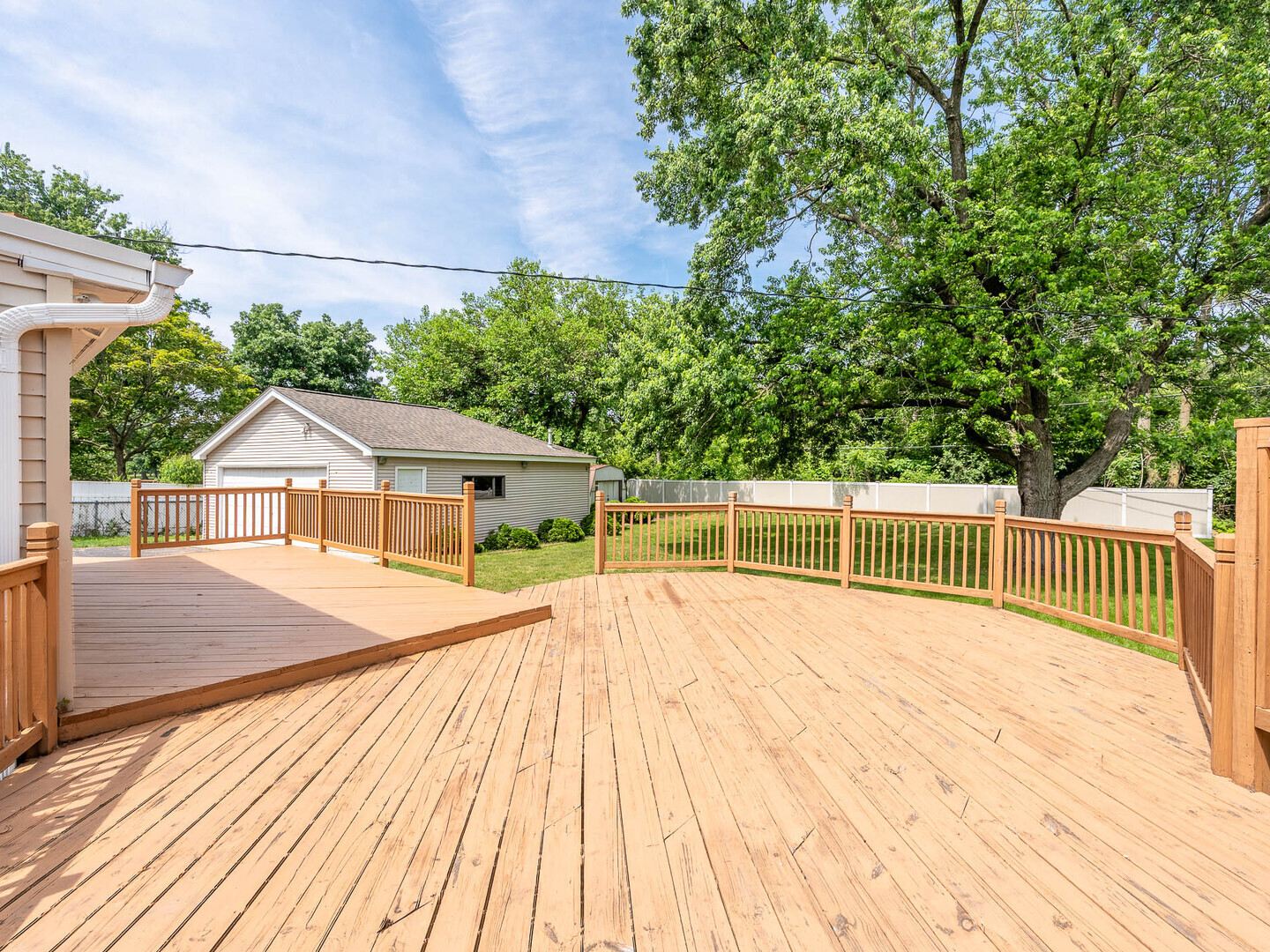 566 Glendale Avenue, Wheaton, IL 60137