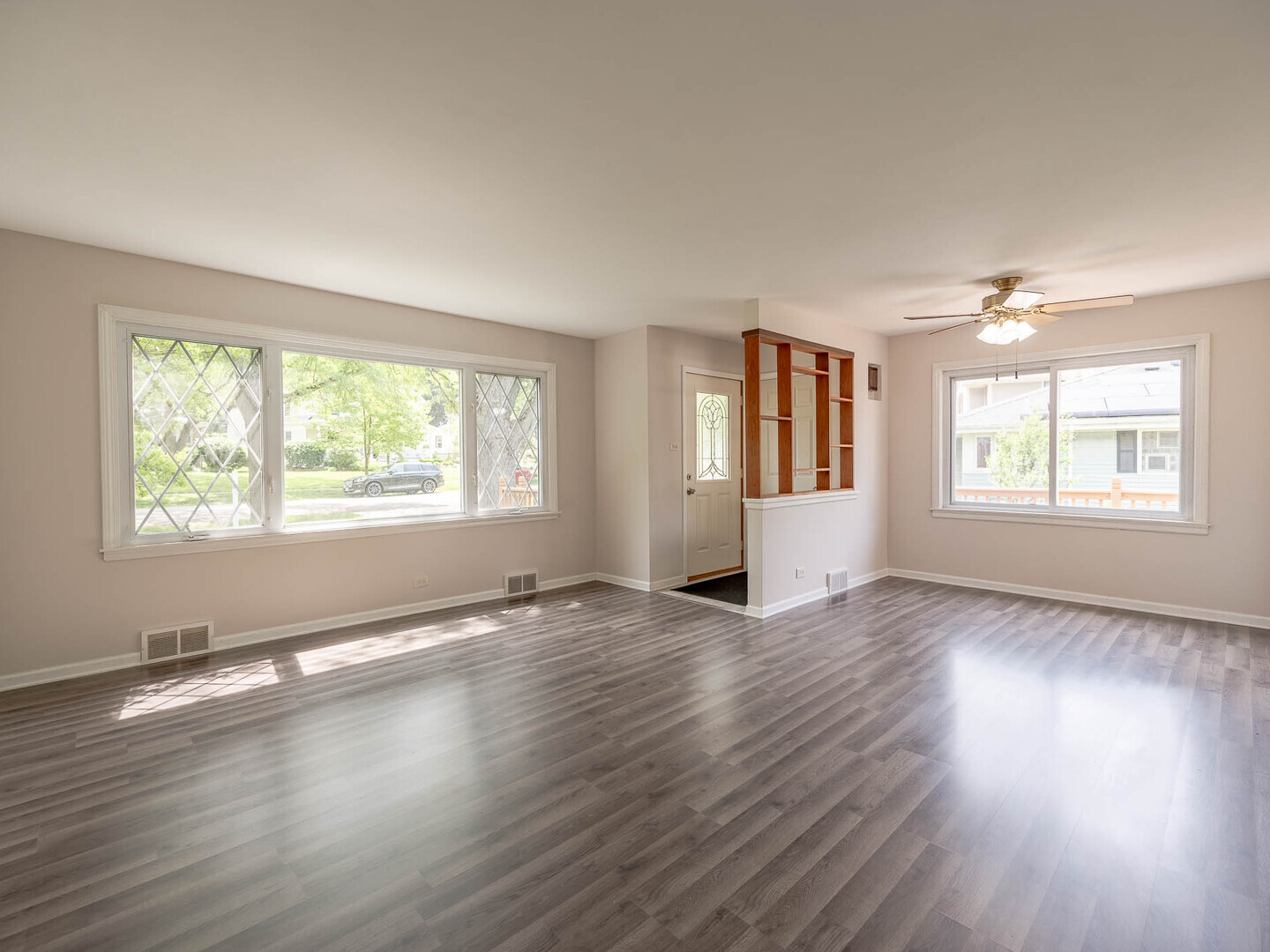 566 Glendale Avenue, Wheaton, IL 60137