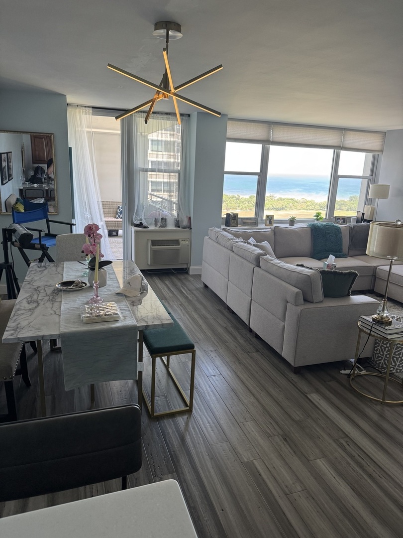 4250 N Marine Drive #2607, Chicago, IL 60613