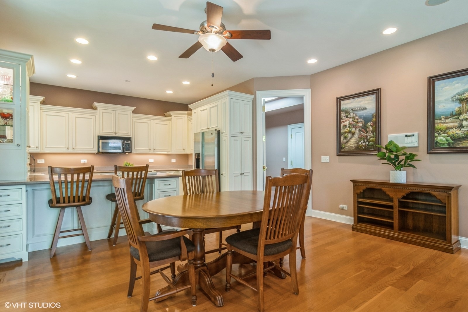 706 French Way #2, Mount Prospect, IL 60056