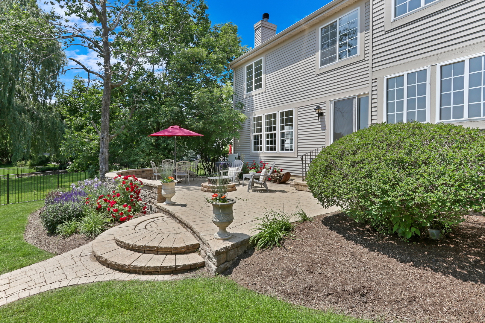 1505 Eric Lane, Libertyville, IL 60048