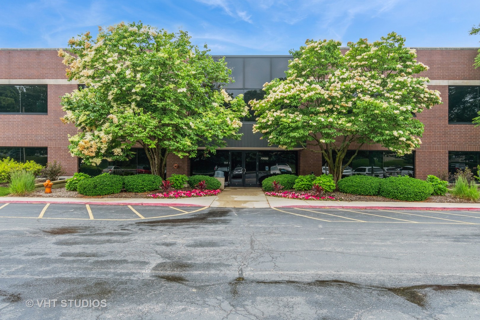 1700 Park Street #101, Naperville, IL 60563