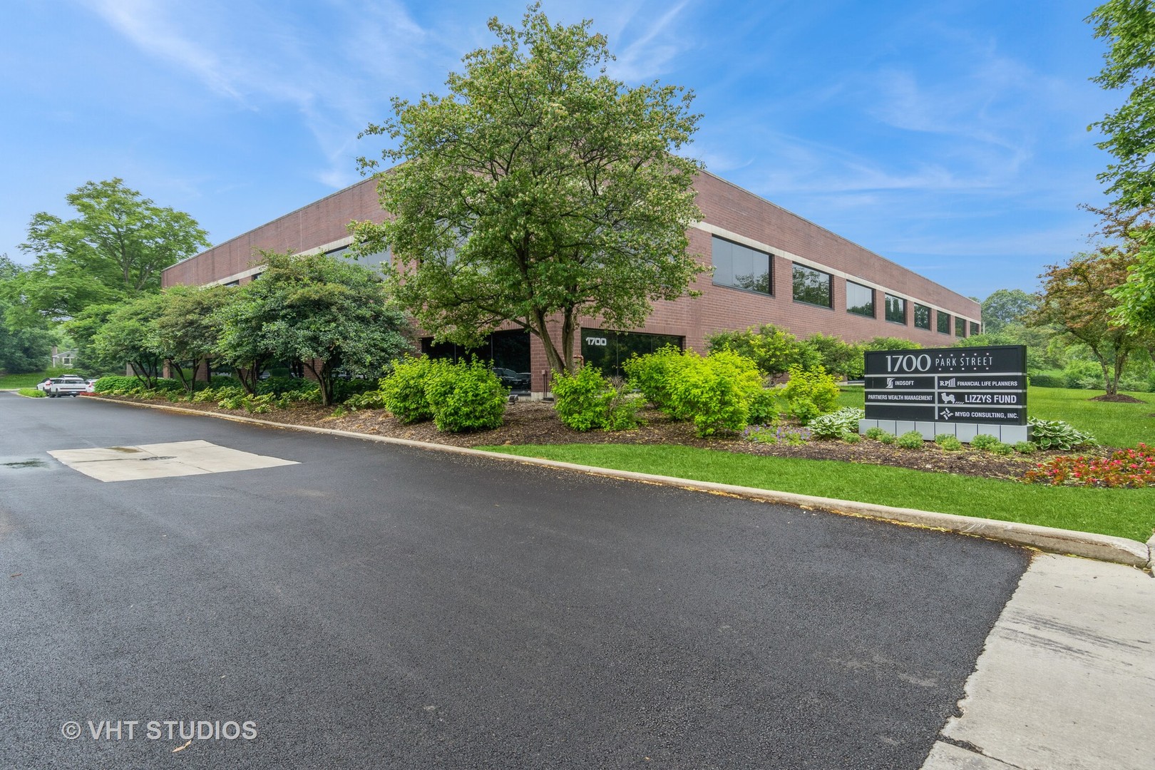 1700 Park Street #101, Naperville, IL 60563
