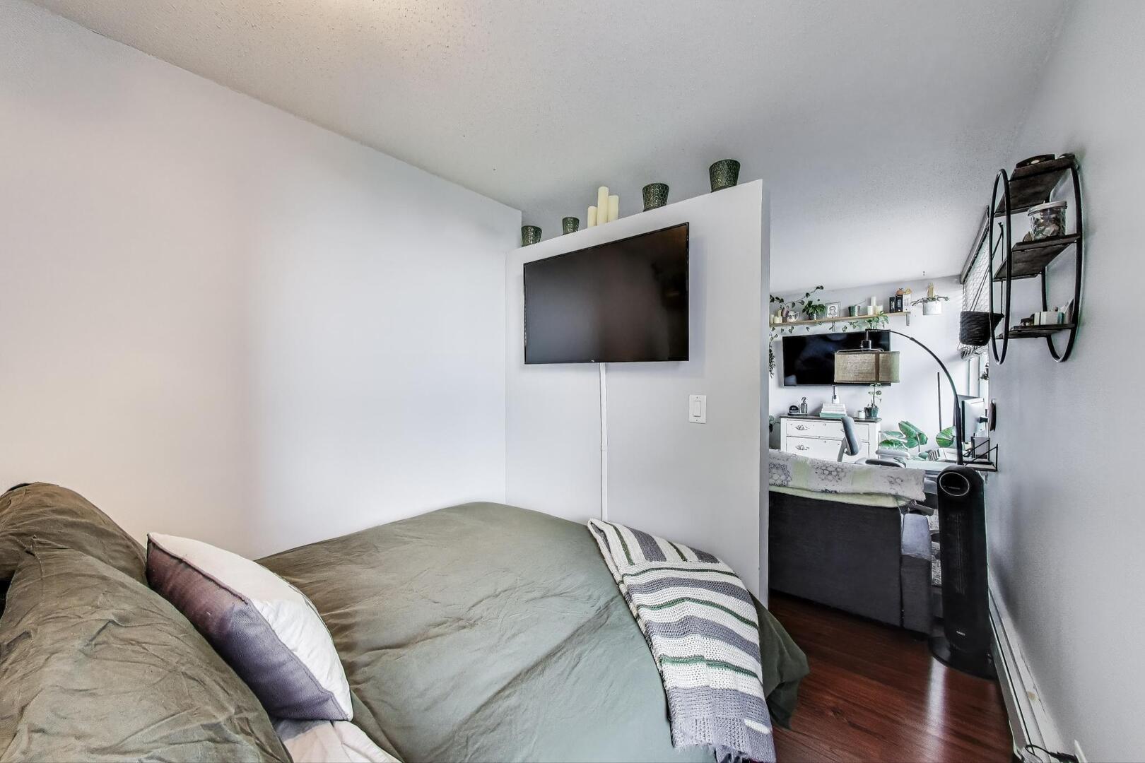 3033 N Sheridan Road #602, Chicago, IL 60657
