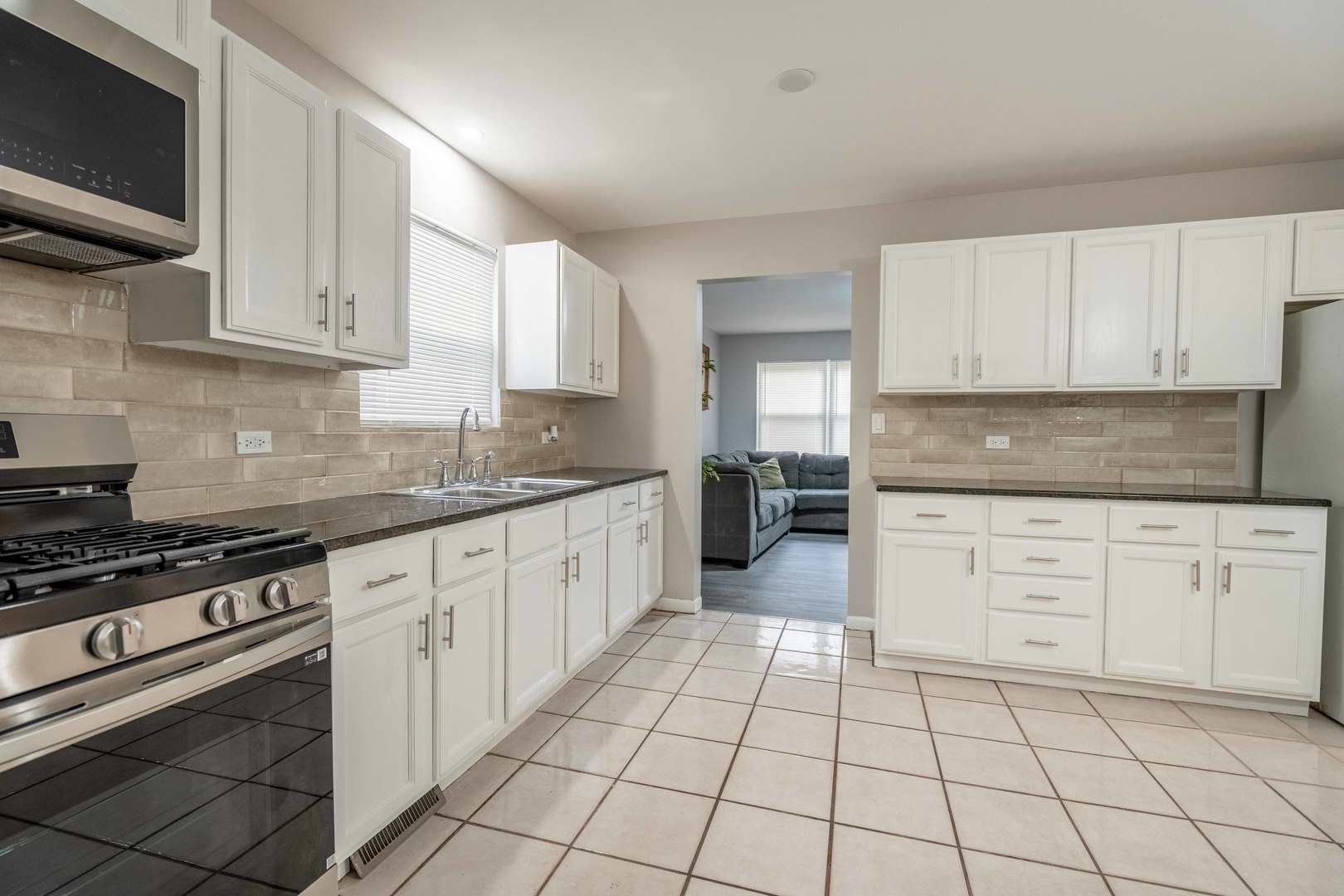 1745 N 40th Avenue, Stone Park, IL 60165