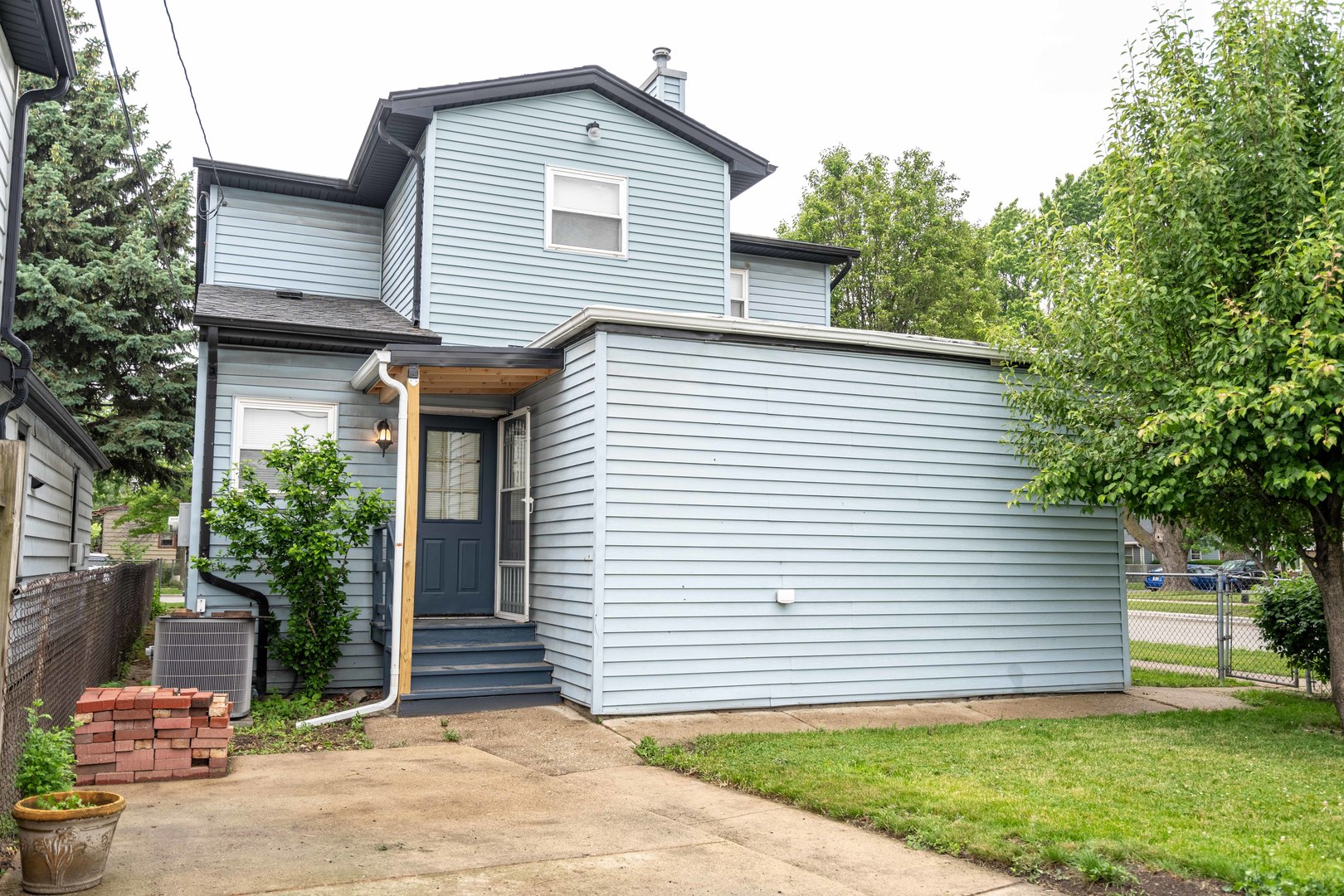1745 N 40th Avenue, Stone Park, IL 60165