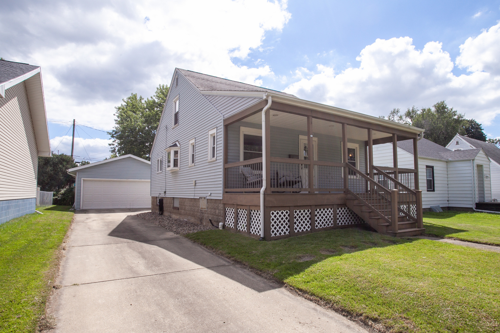 1313 E Oakland Avenue, Bloomington, IL 61701