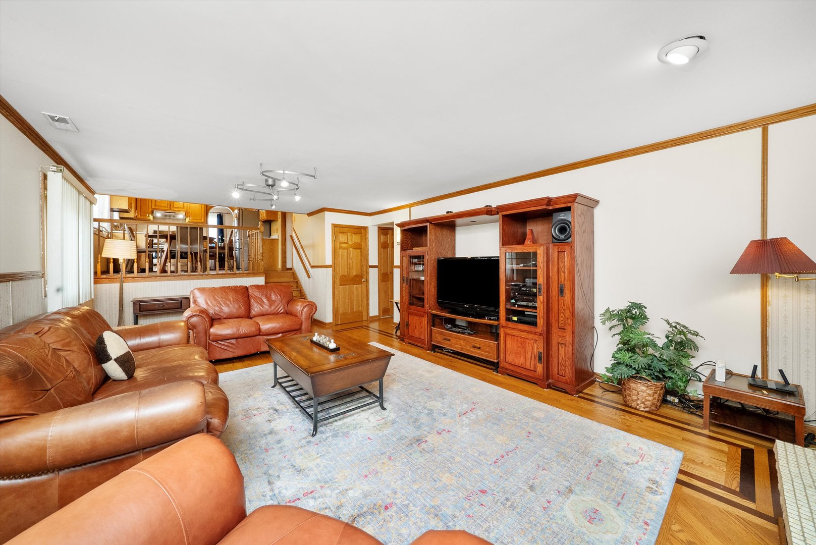 7542 Mason Avenue, Burbank, IL 60459