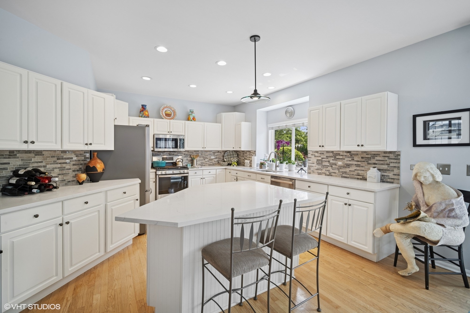 534 Capital Lane, Gurnee, IL 60031