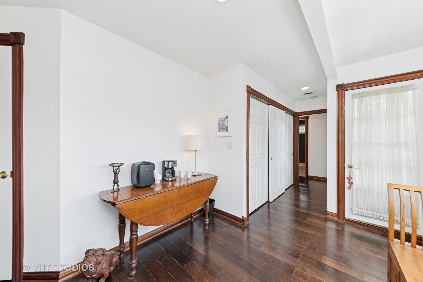 571 N Main Street, Glen Ellyn, IL 60137