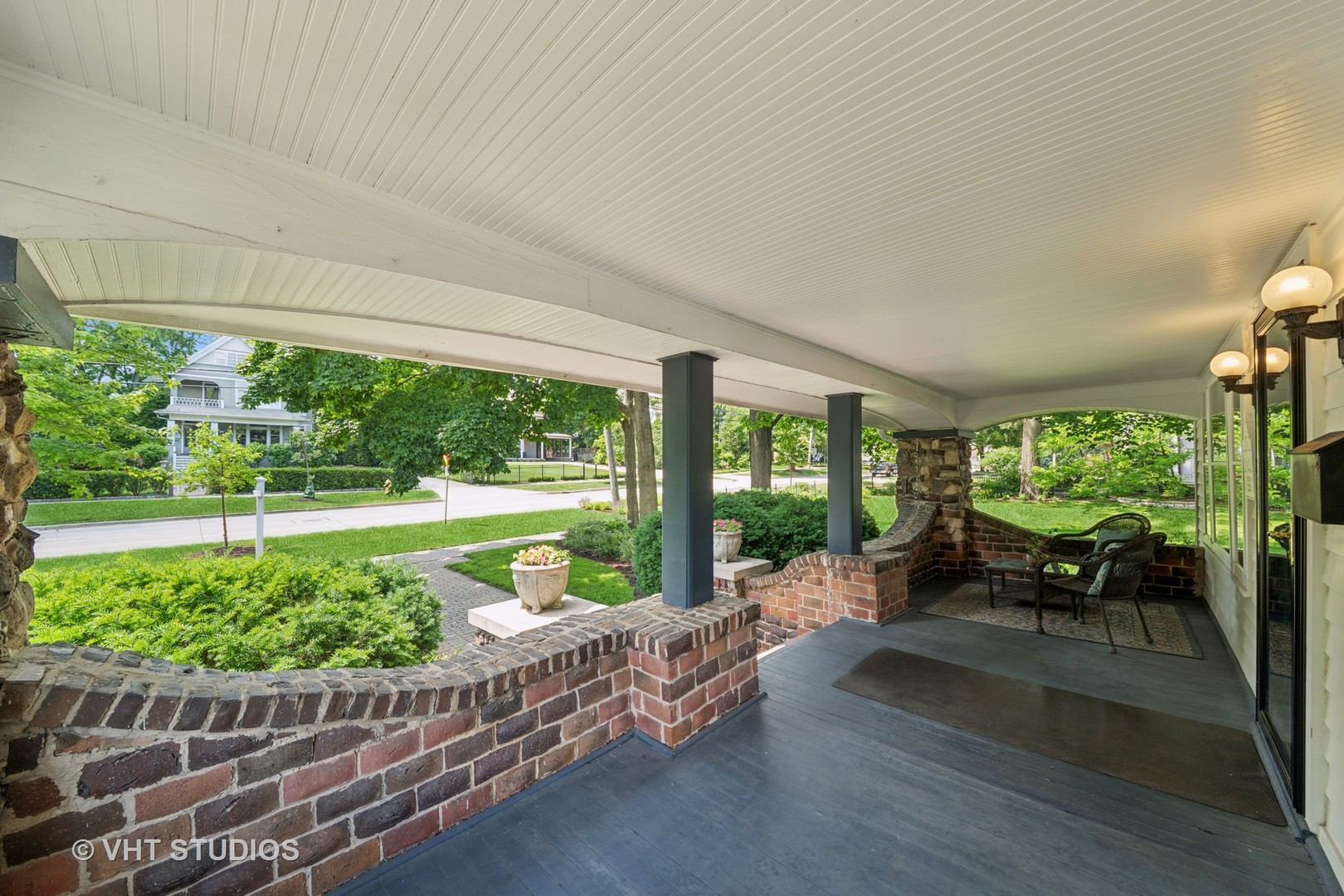 571 N Main Street, Glen Ellyn, IL 60137