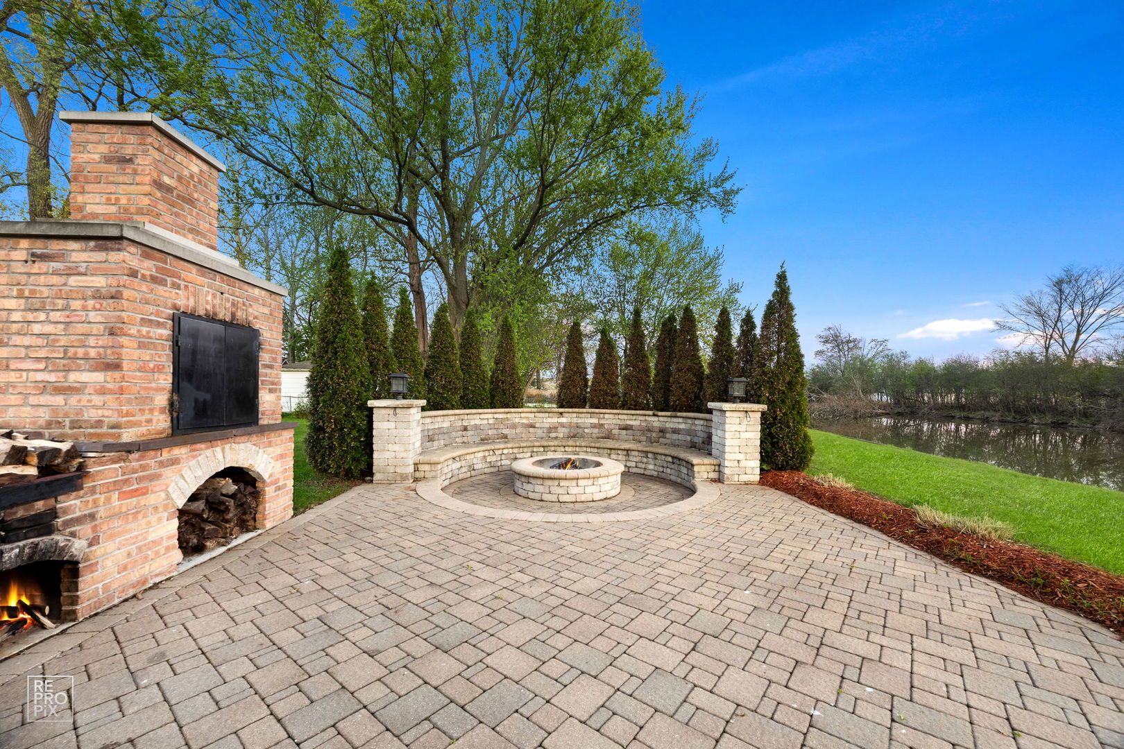 27875 W Lake Shore Drive, Spring Grove, IL 60081