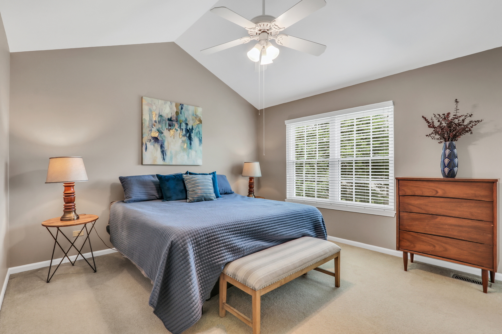 1312 Dorchester Drive, Mundelein, IL 60060