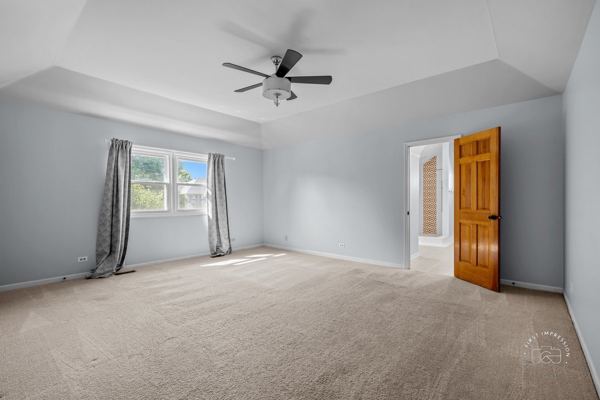 342 Dilorenzo Drive, Naperville, IL 60565