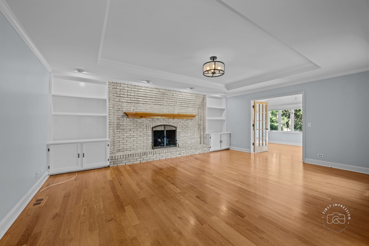342 Dilorenzo Drive, Naperville, IL 60565