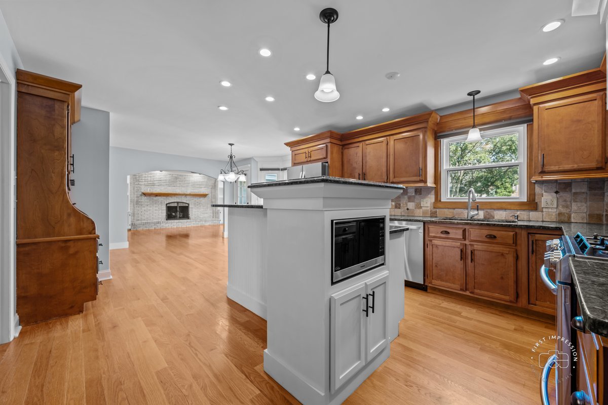 342 Dilorenzo Drive, Naperville, IL 60565