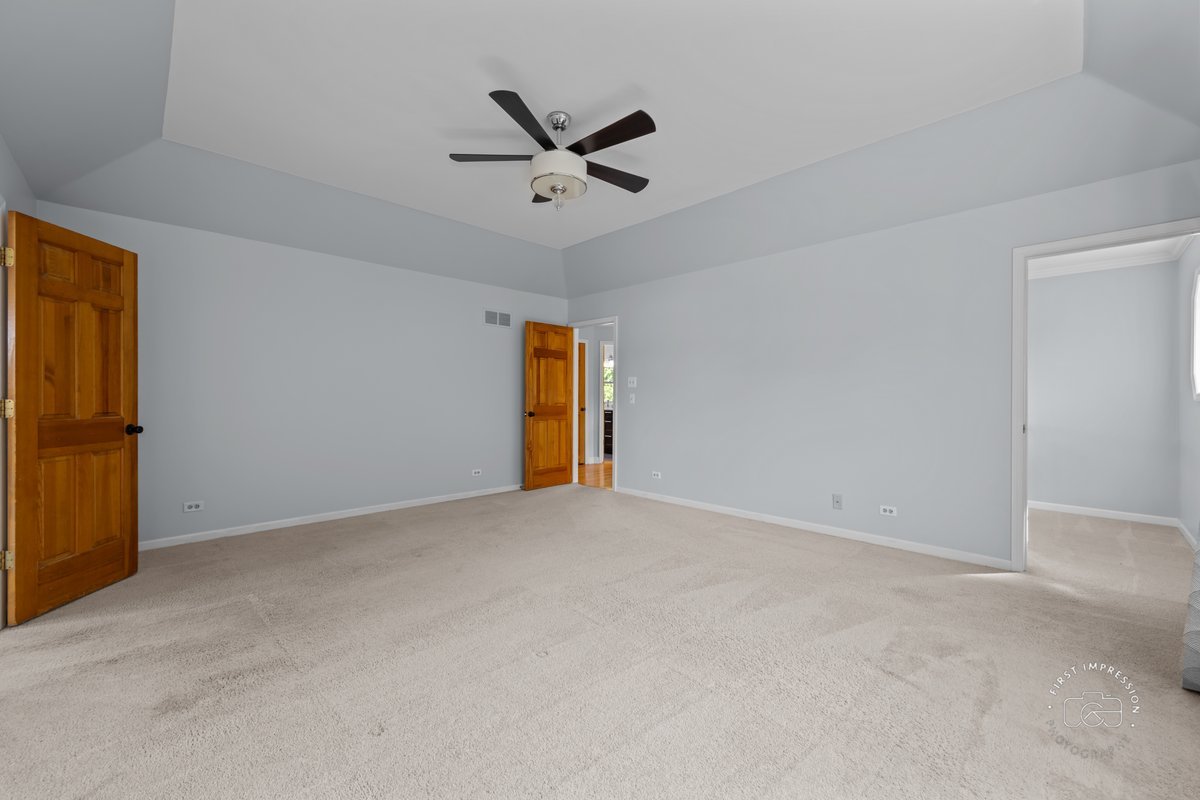 342 Dilorenzo Drive, Naperville, IL 60565