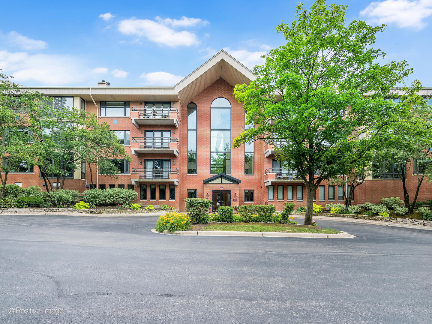 3525 Cass Court #513, Oak Brook, IL 60523