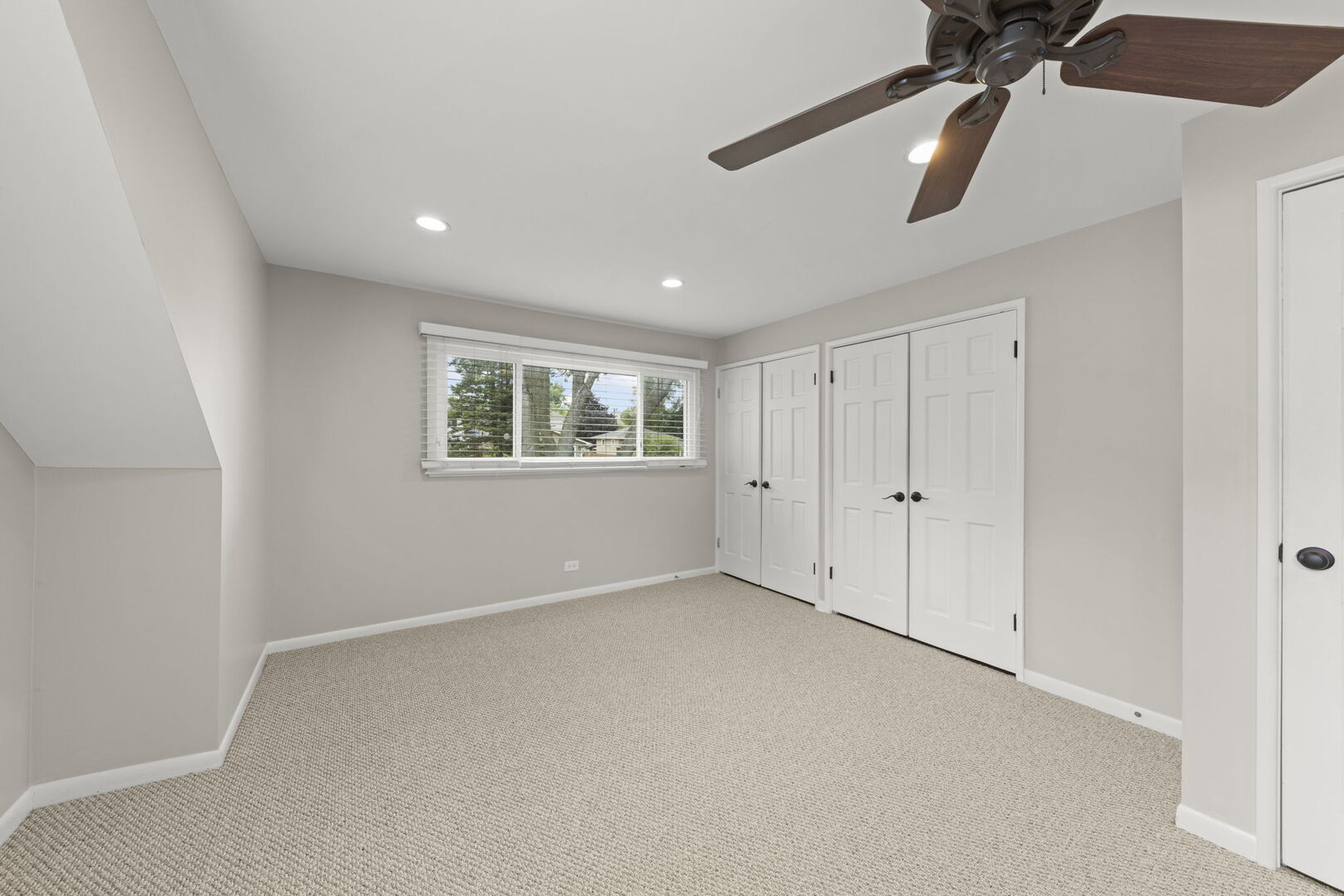 0S635 East Street, Winfield, IL 60190