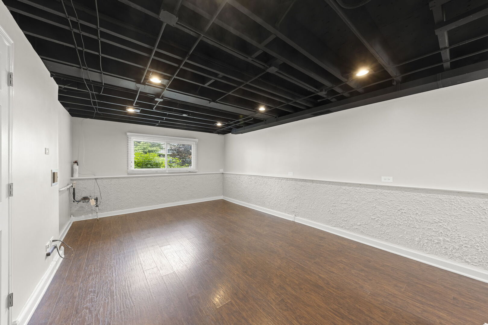 0S635 East Street, Winfield, IL 60190