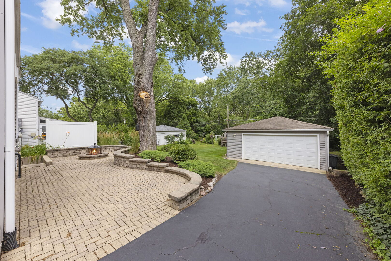 0S635 East Street, Winfield, IL 60190