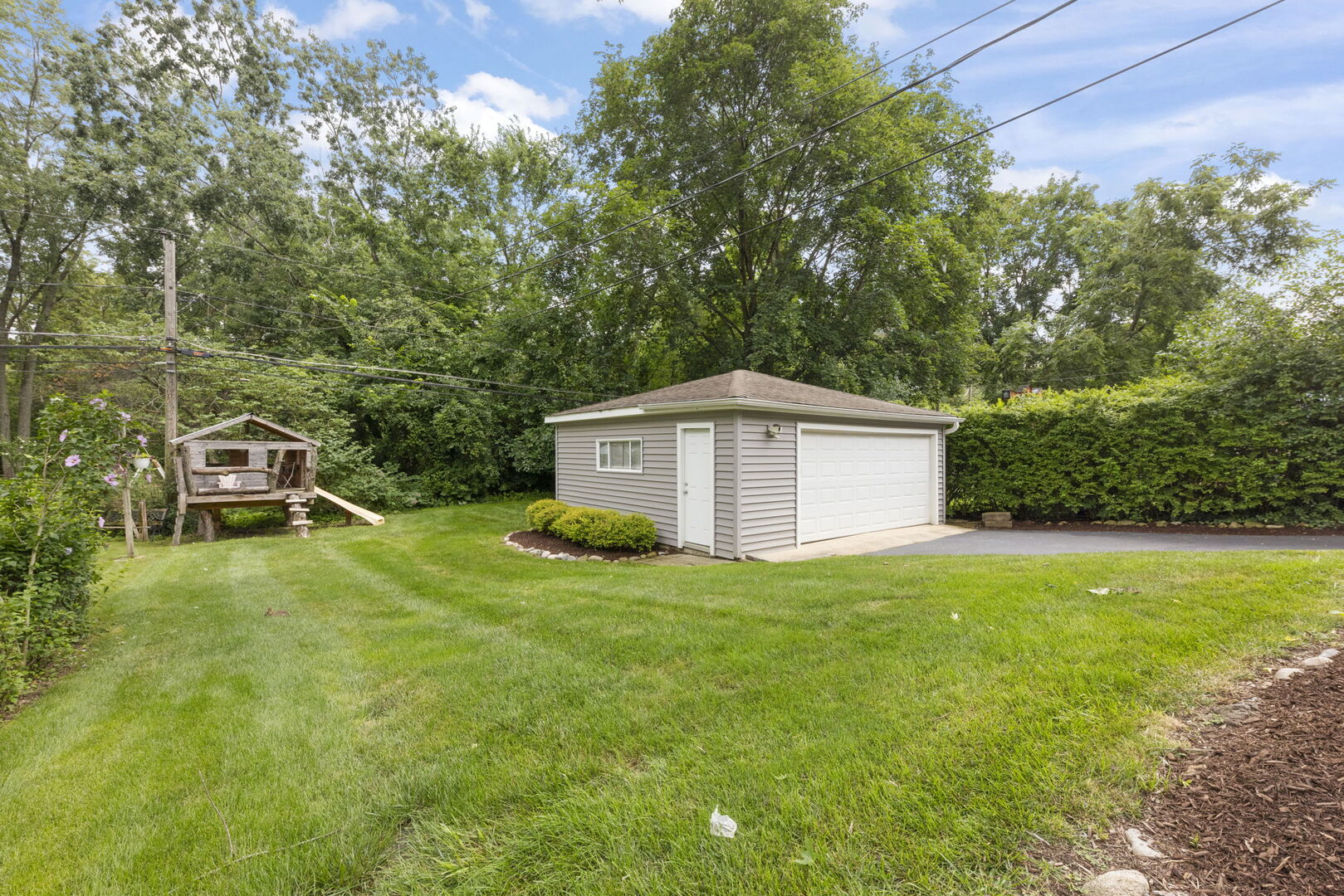 0S635 East Street, Winfield, IL 60190