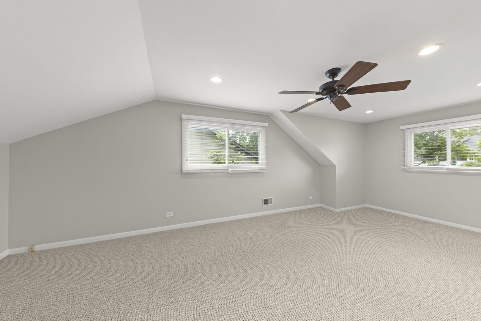 0S635 East Street, Winfield, IL 60190