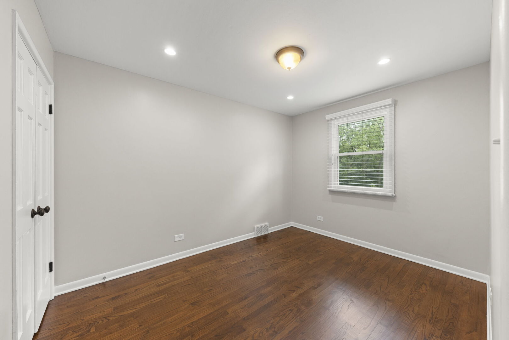 0S635 East Street, Winfield, IL 60190