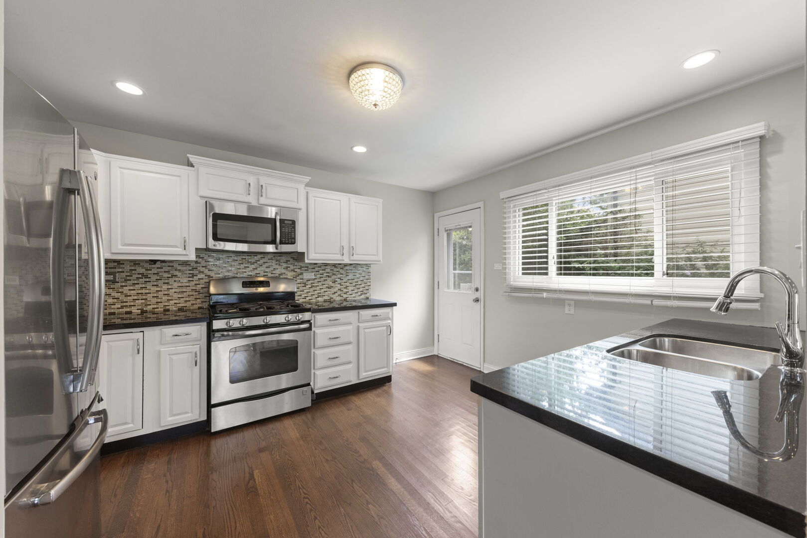 0S635 East Street, Winfield, IL 60190