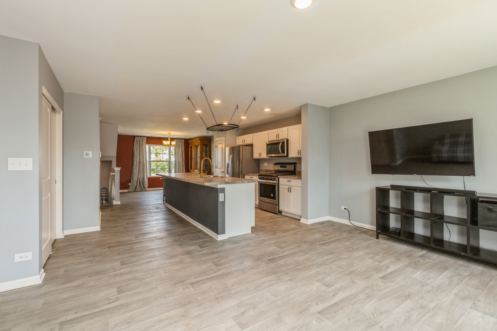 2459 Alison Avenue, Pingree Grove, IL 60140