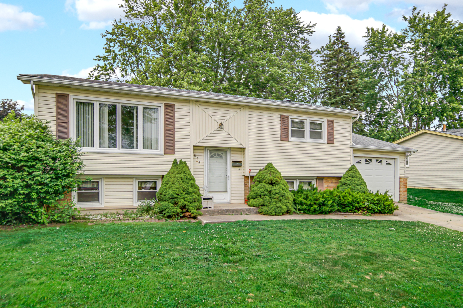 5826 Edward Drive, Oak Forest, IL 60452