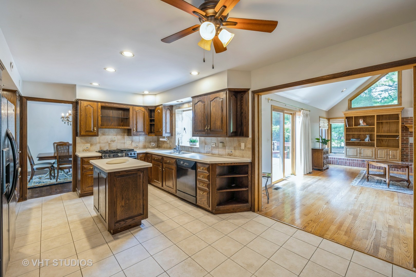 214 S Belmont Avenue, Arlington Heights, IL 60005